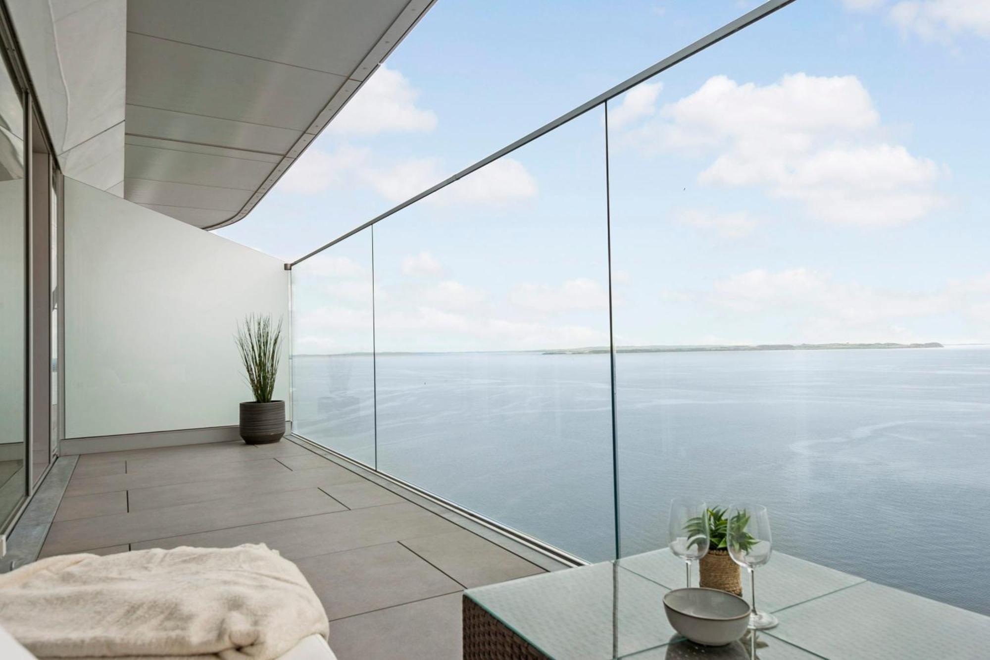 شقة Endless Ocean Views With Private Balcony Århus المظهر الخارجي الصورة